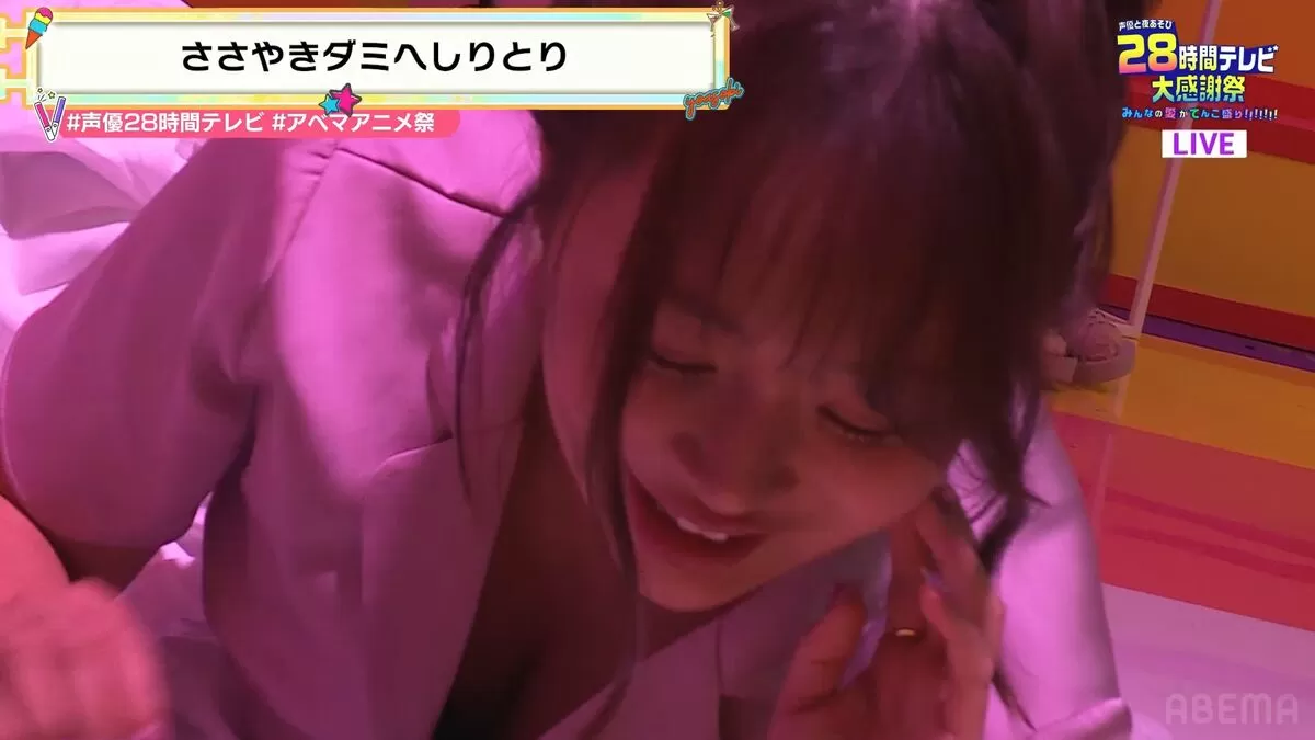 テレビ胸チラエロ画像003