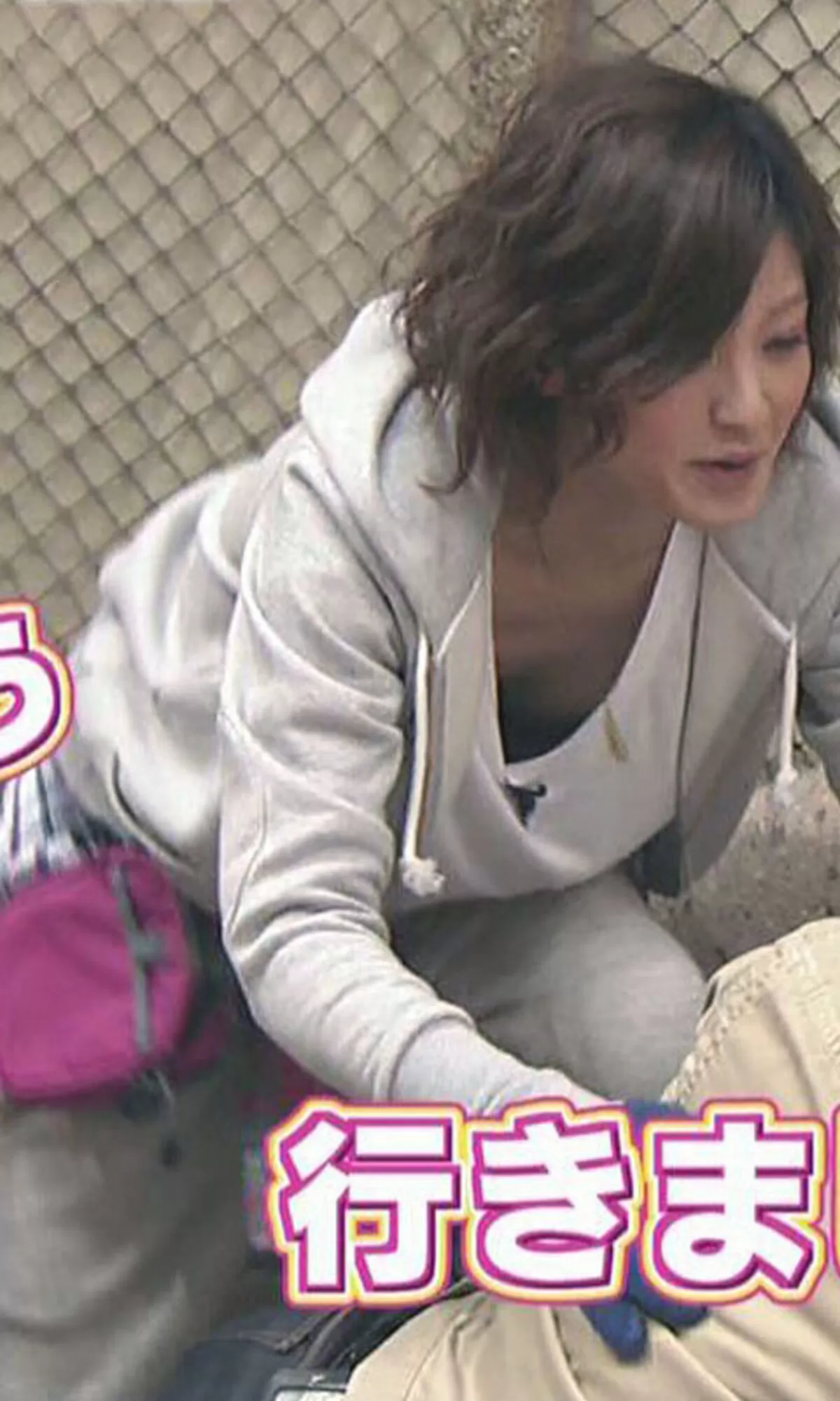 テレビ胸チラエロ画像138