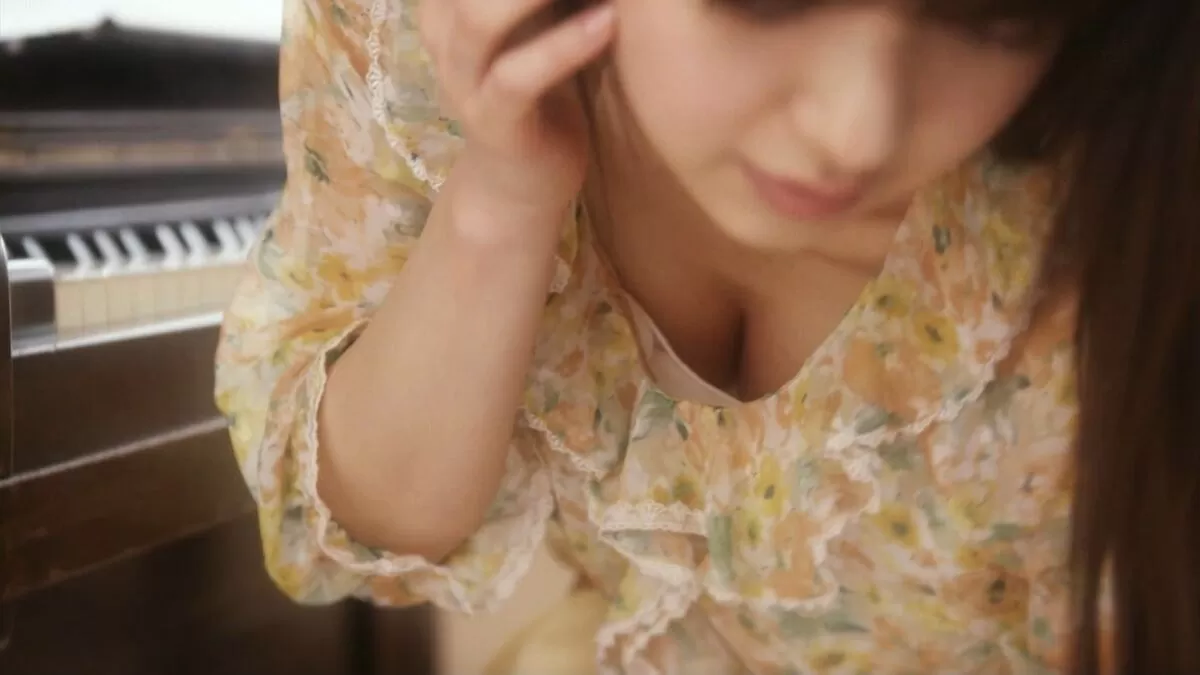 テレビ胸チラエロ画像166