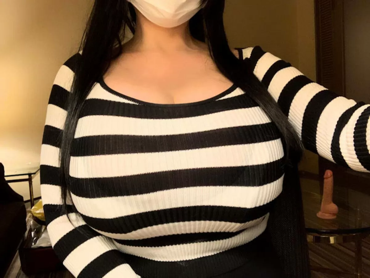 ボーダー柄の着衣おっぱいエロ画像41枚001