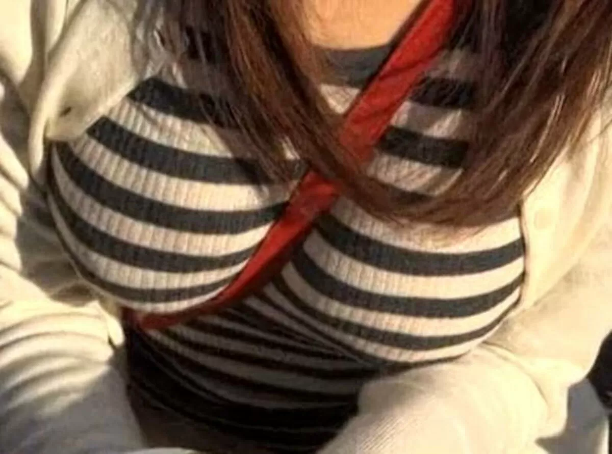 ボーダー柄の着衣おっぱいエロ画像41枚020