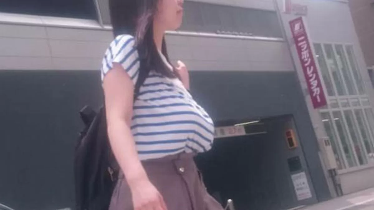 ボーダー柄の着衣おっぱいエロ画像41枚024