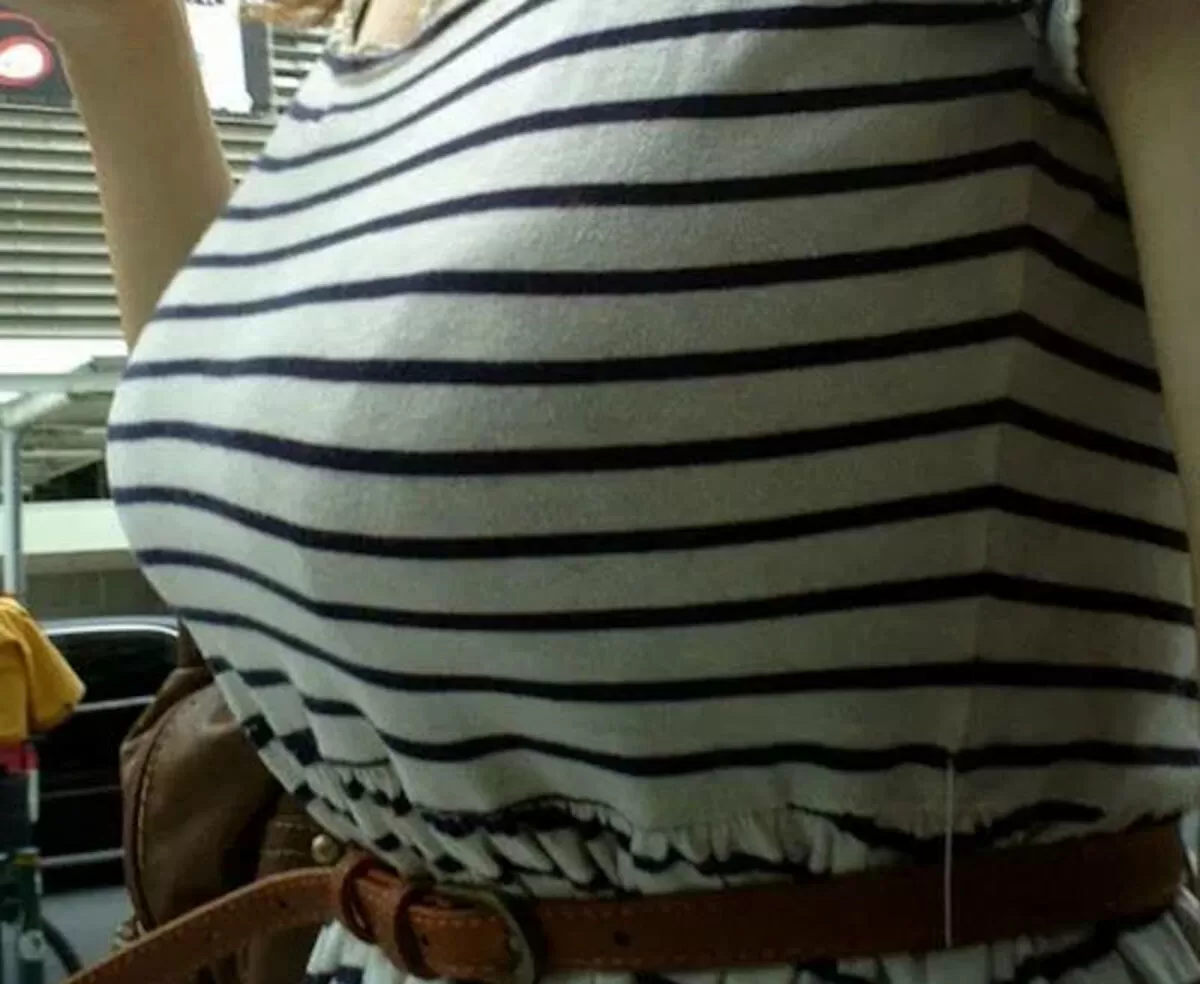 ボーダー柄の着衣おっぱいエロ画像41枚025
