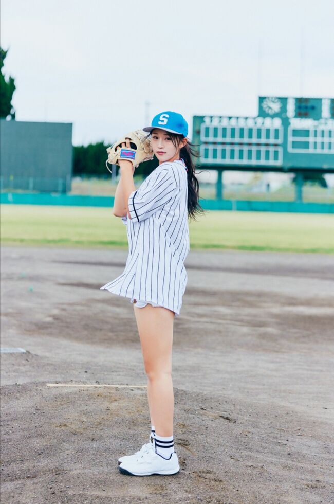 【画像】イチローを打ち取った元高校野球女子、グラビアで水着姿を披露005