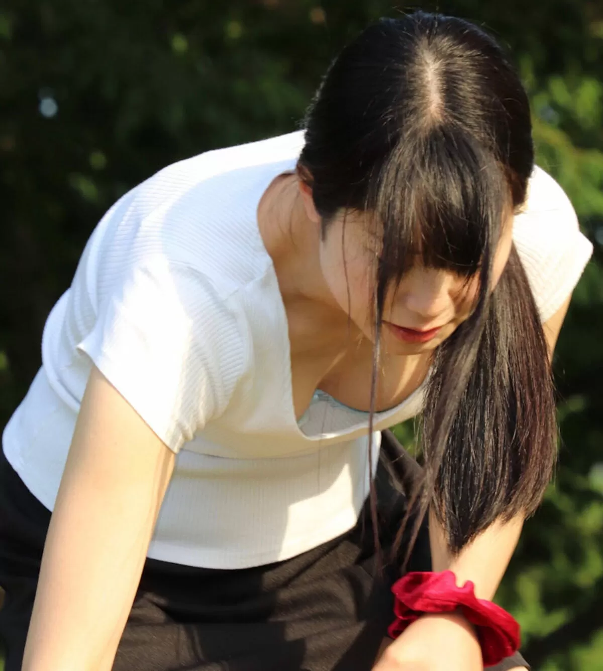 公園胸チラエロ画像080