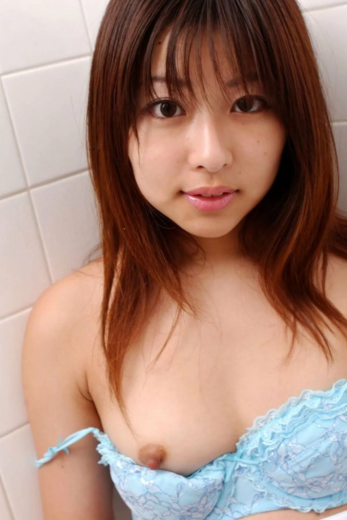 可愛い顔して貧乳なエロ画像075