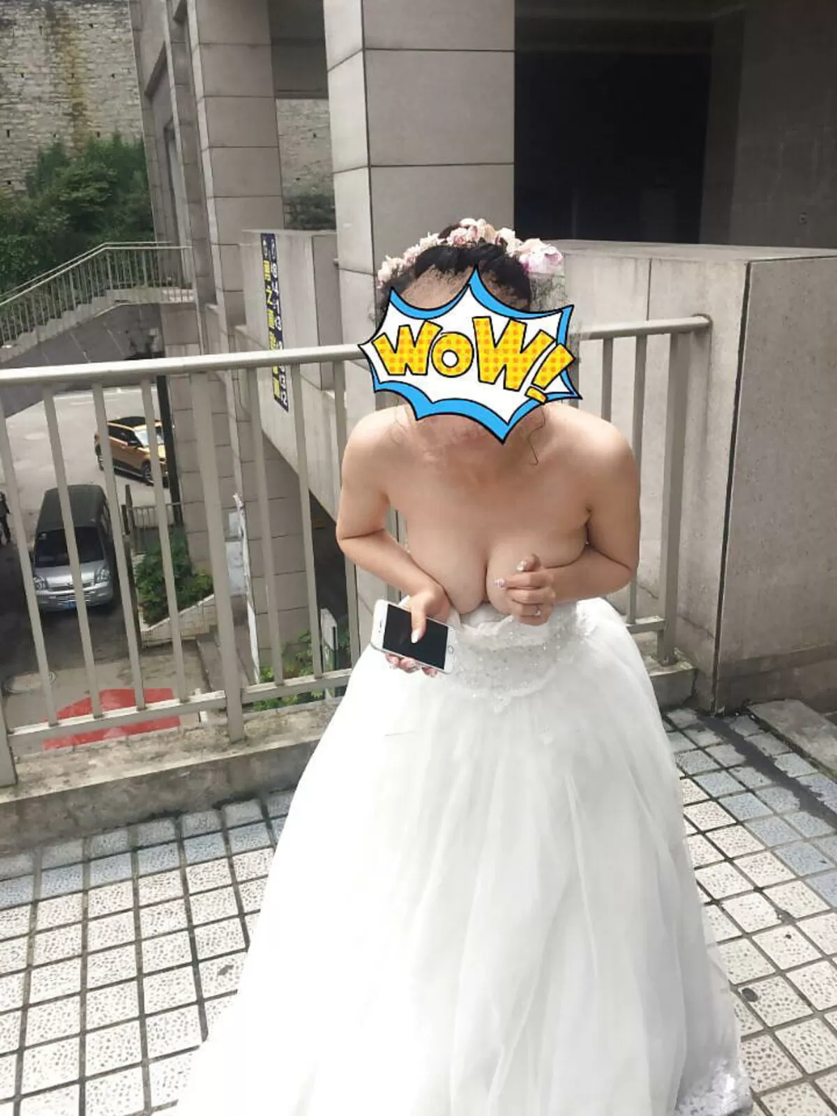 結婚式の胸チラ盗撮エロ画像007