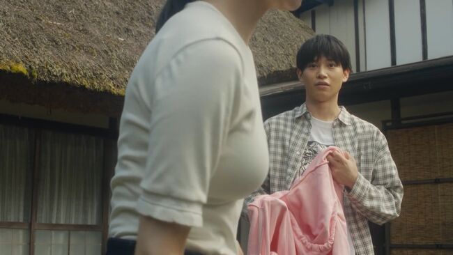 【画像】ドラマ『アリスさんちの囲炉裏端』で馬場ふみかの着衣おっぱいがエロすぎると話題に006