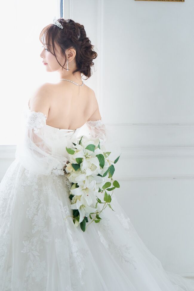 【画像】井口裕香、ウェディングドレス姿でもおっぱいの谷間がエロい002