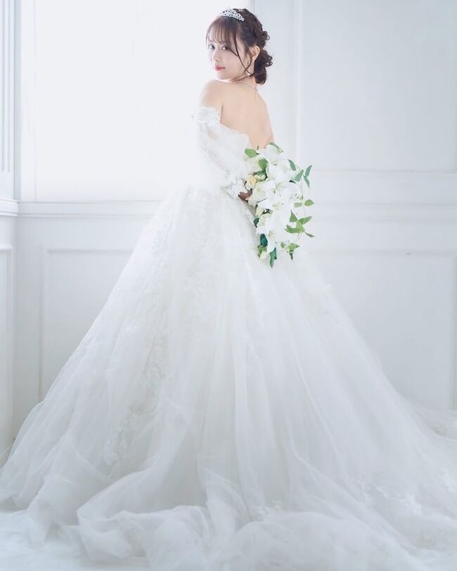 【画像】井口裕香、ウェディングドレス姿でもおっぱいの谷間がエロい006