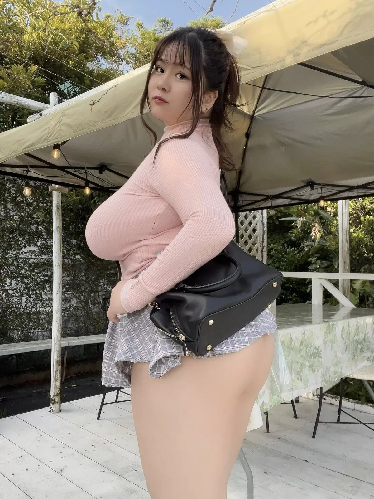 グラドル星乃うめの“男をダメにする体”が強すぎる…Jカップ級のむちむちマシュマロボディ007