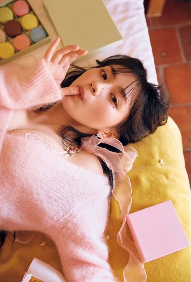 【画像】乃木坂46川﨑桜、エロビキニ水着で巨乳下乳大胆解禁！清楚アイドルが過激セクシーショット公開004