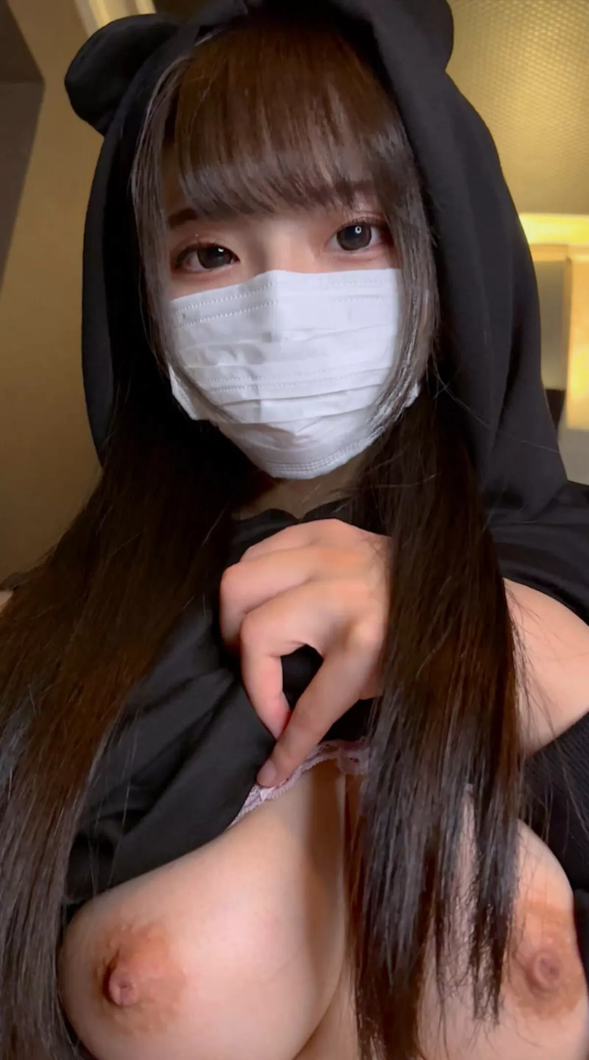 おっぱい見せエロ画像023