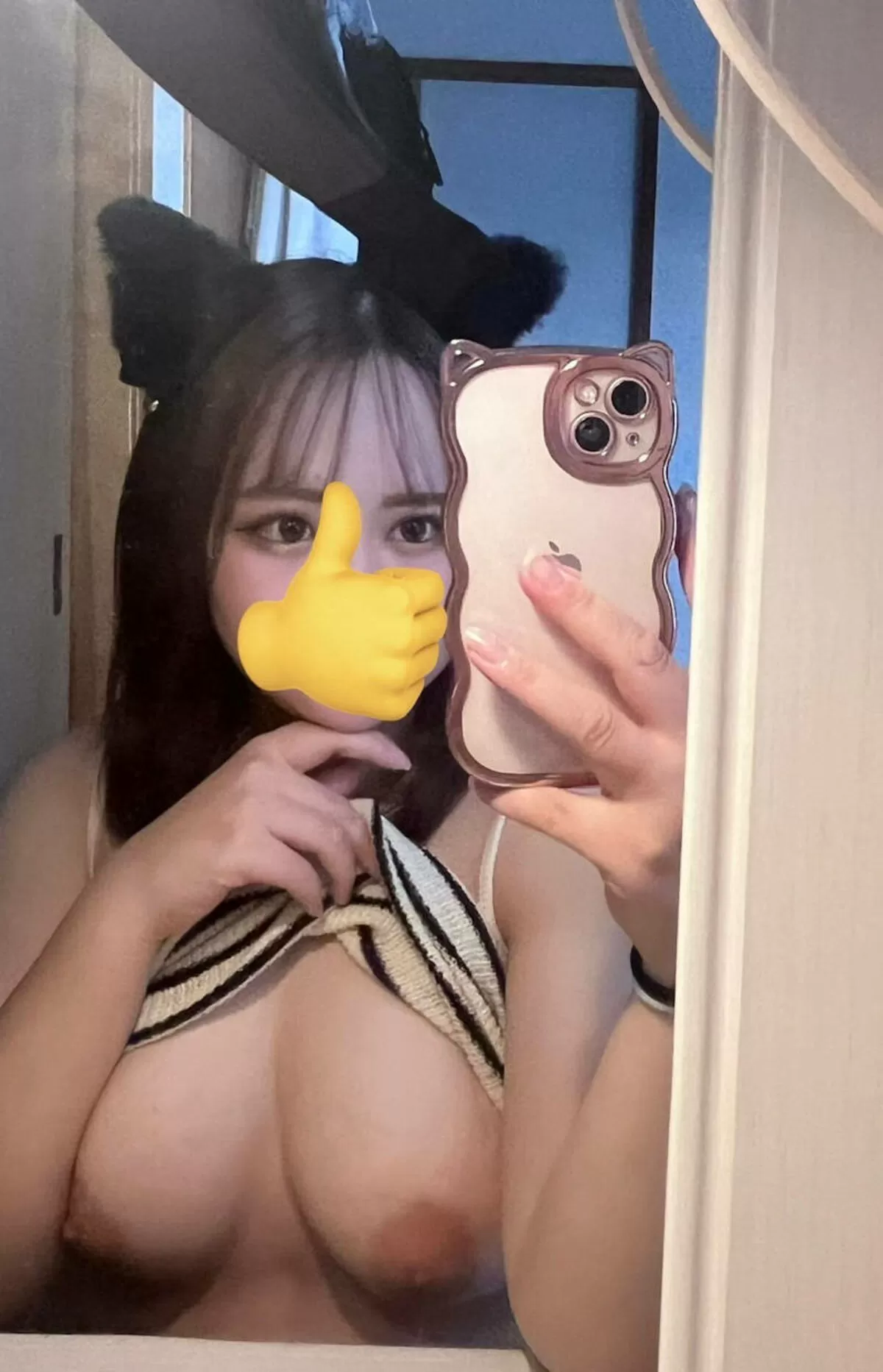 おっぱい見せエロ画像031