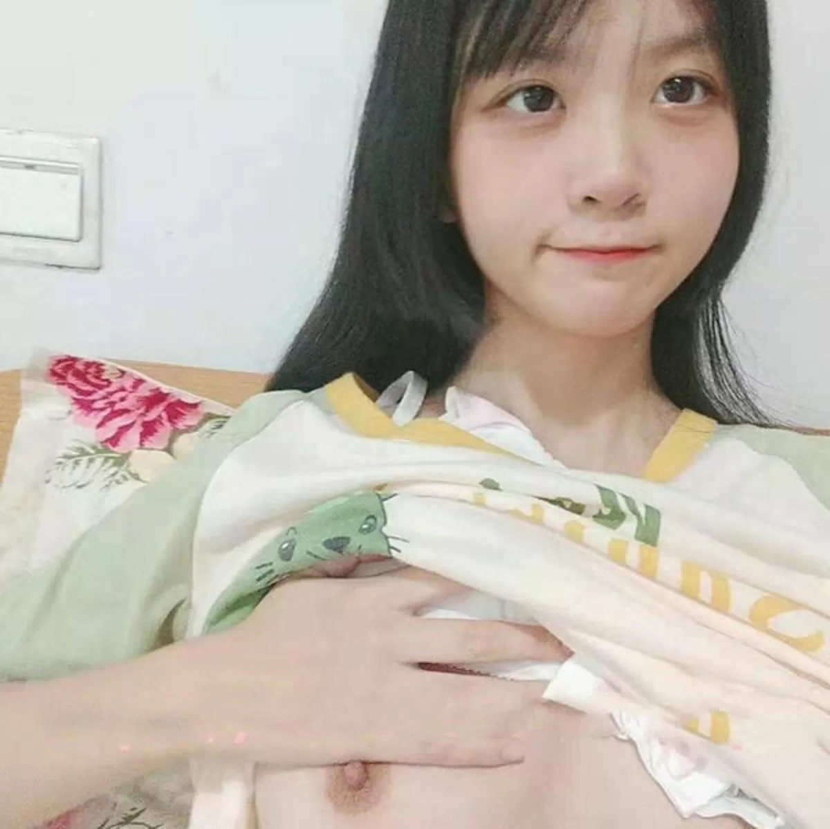 おっぱい見せエロ画像101