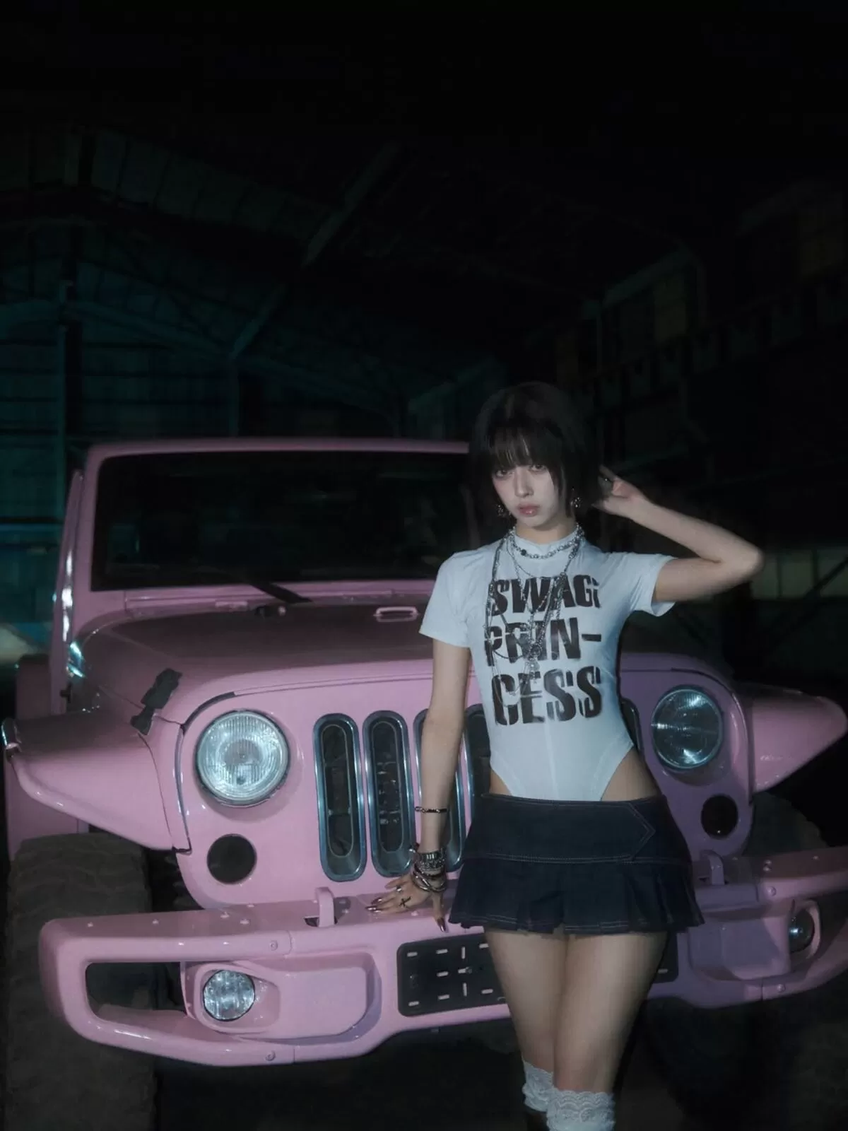 【画像+動画】NiziUのRIMA、インスタでエッチなハイレグTシャツ着用！むっちり太ももとプリプリ尻がエグい007