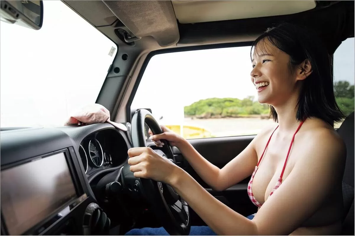 【画像+動画】9頭身23歳グラドル後藤まつり、1st写真集でTバック＆トップレス解禁！007