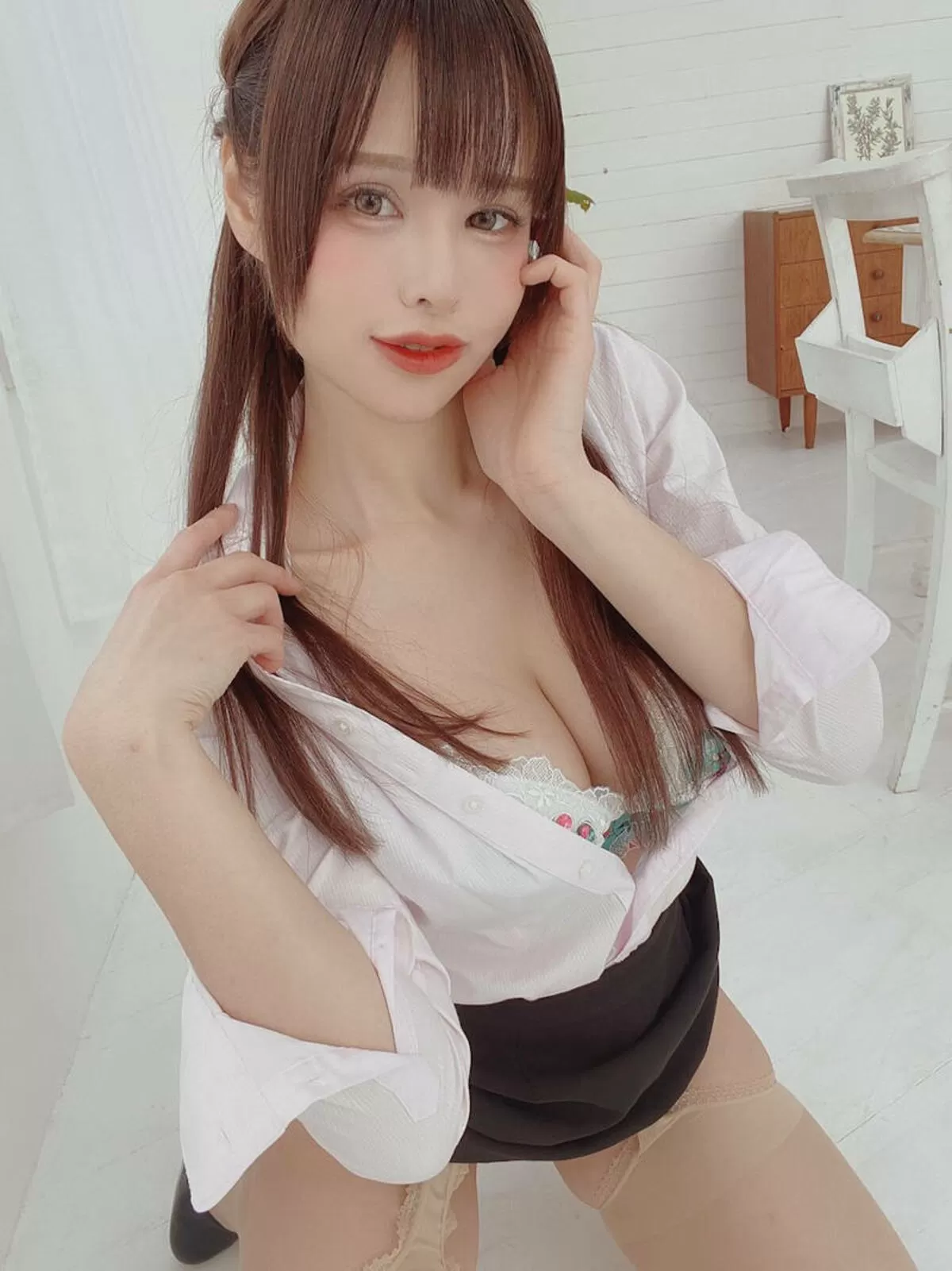 巨乳OLのエロ画像052