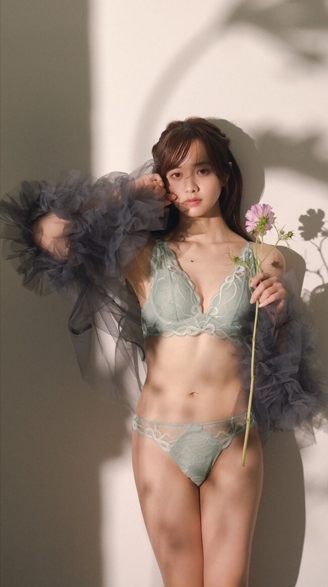 【画像】森香澄、エッチなランジェリー姿を大胆解禁！元アナのセクシーすぎるボディが話題006