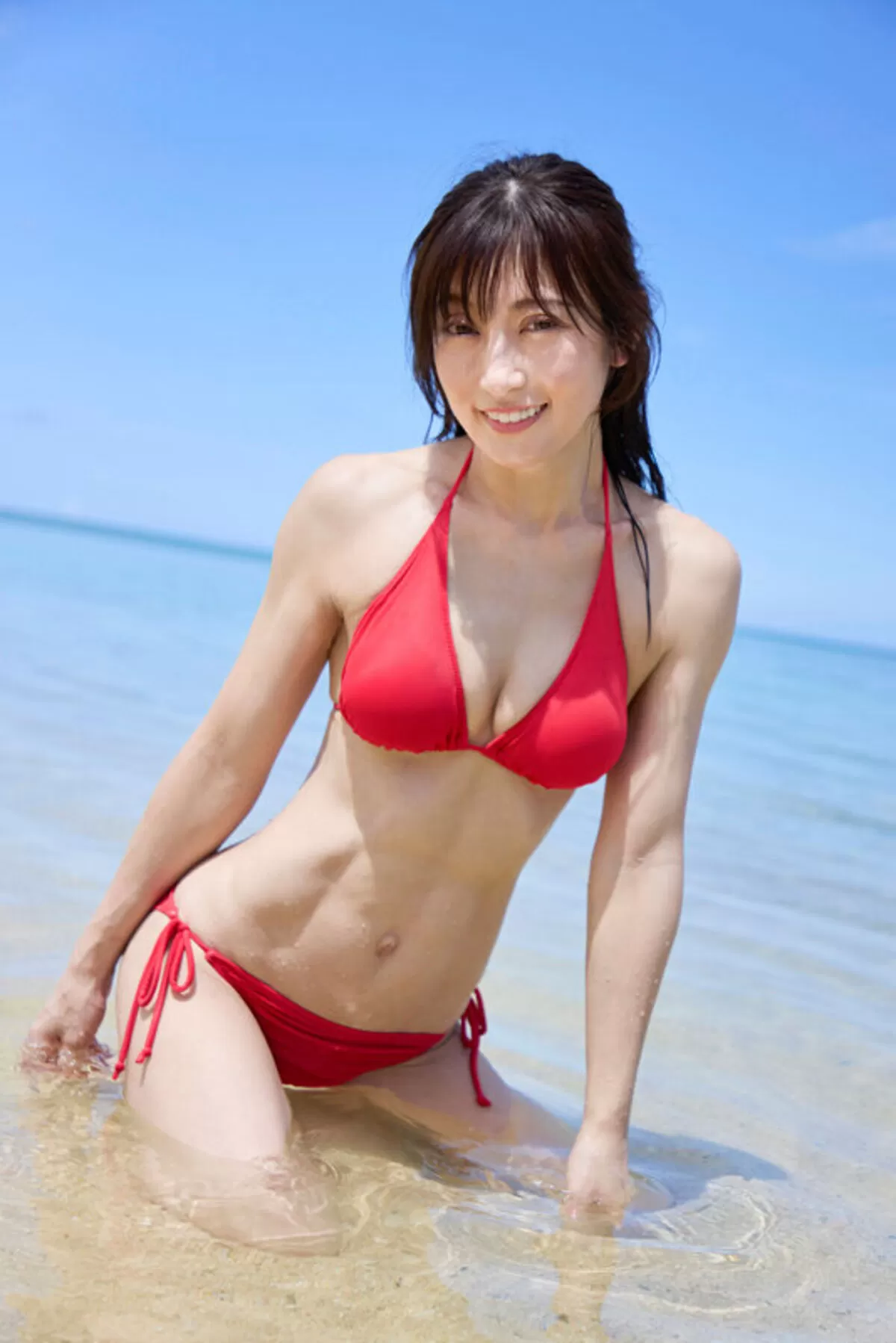 【画像+動画】43歳レジェンドグラドル熊田曜子、新作イメビ「恋人気分で」で大人の色気たっぷりボディを披露！006