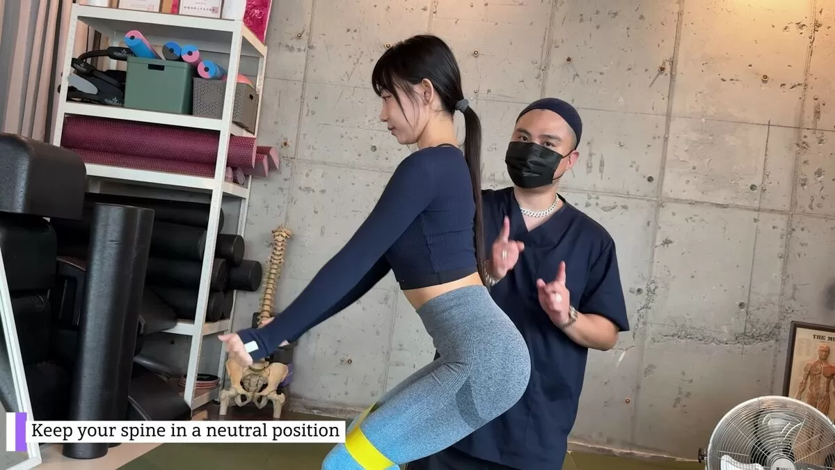 【画像】韓国グラドルピョ・ウンジ、肉マン気になるO脚矯正ストレッチを披露！031