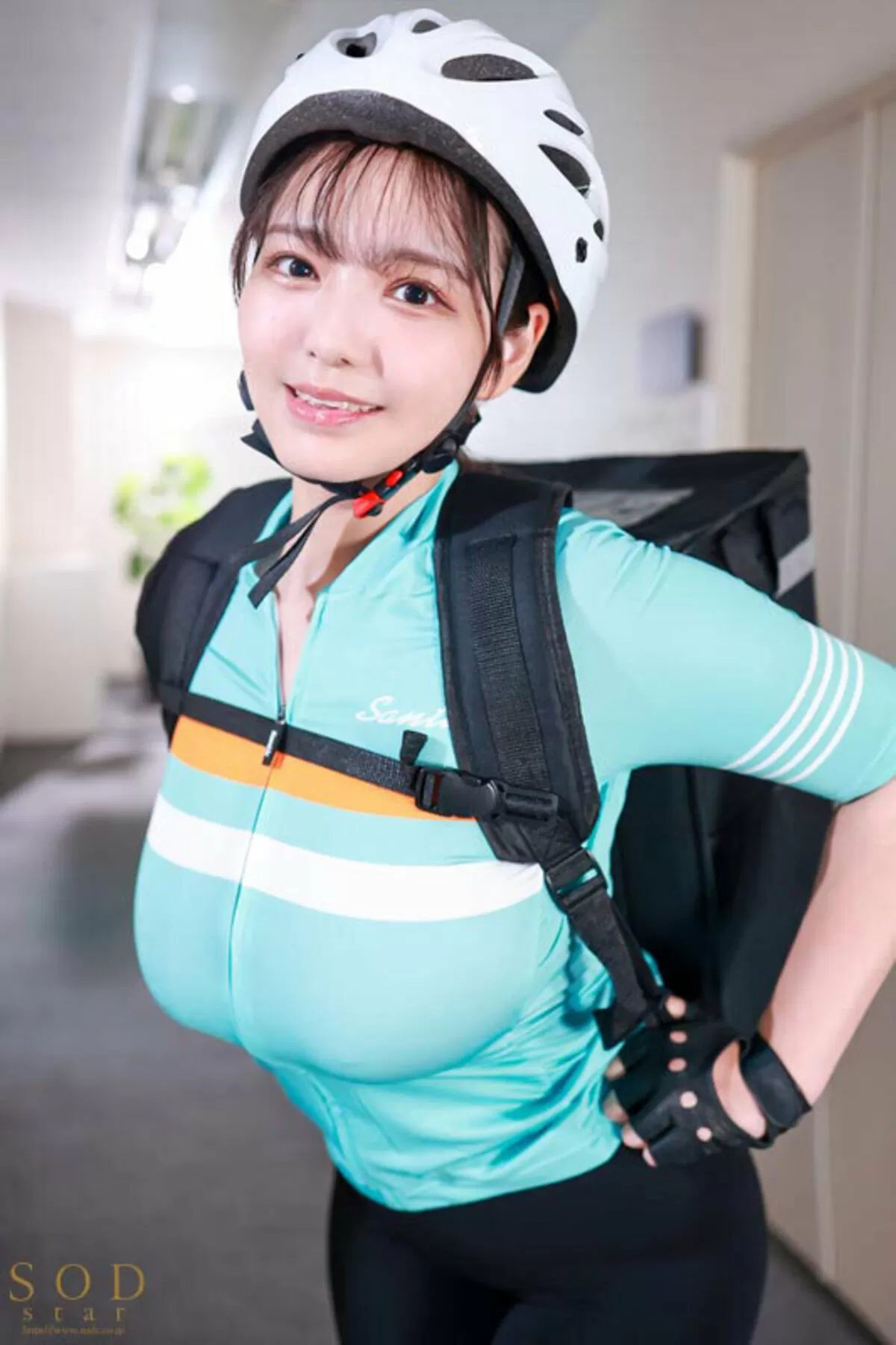 着衣越し乳首エロ画像020