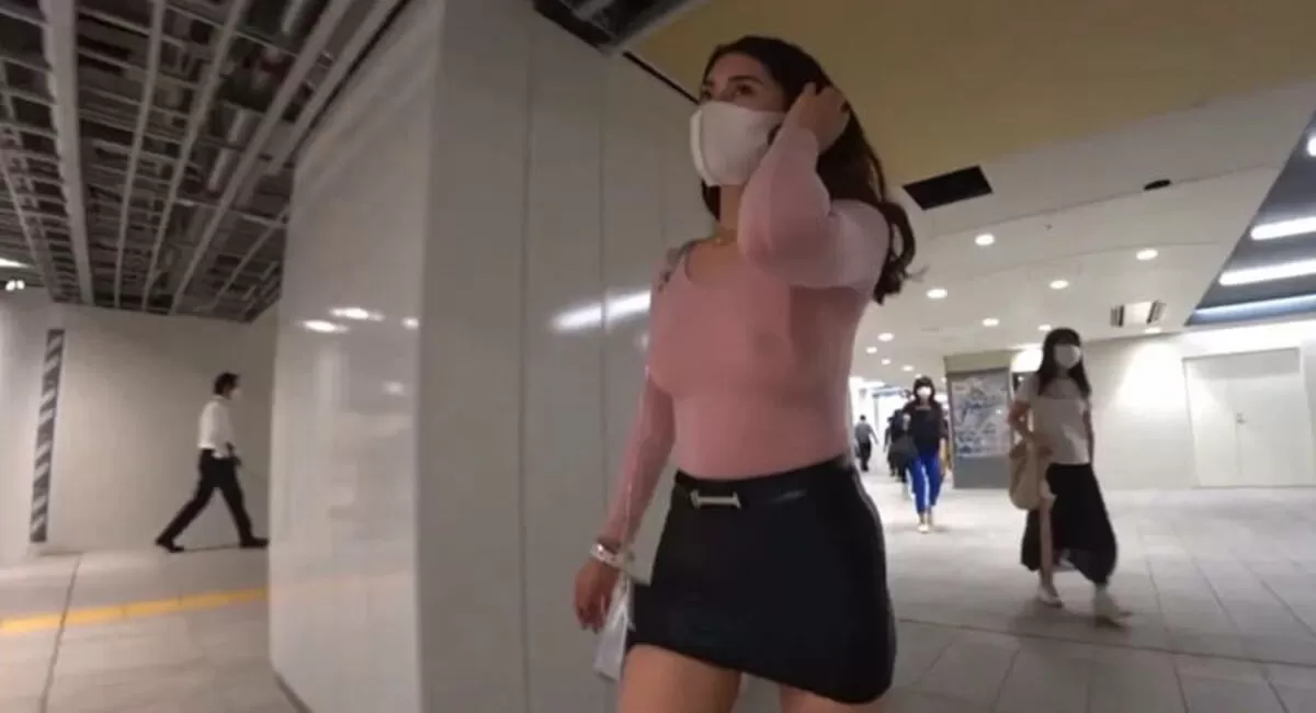着衣越し乳首エロ画像044