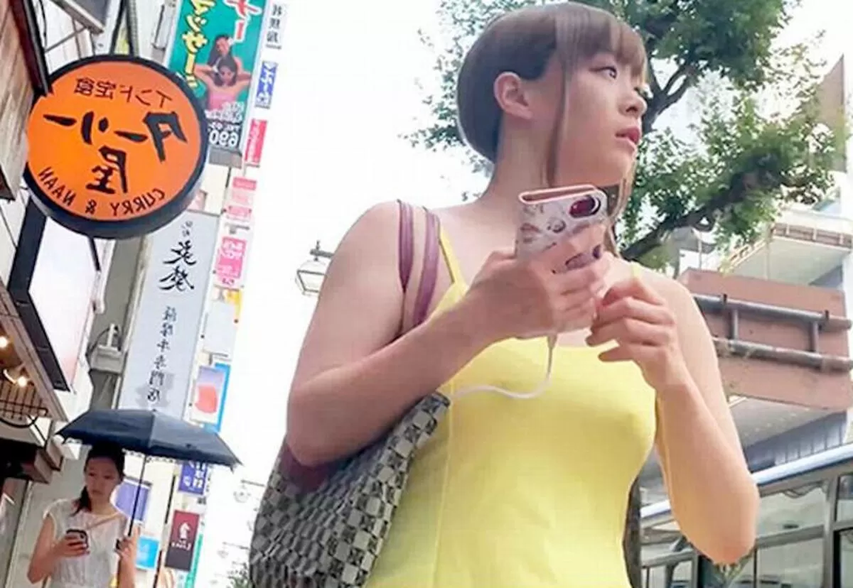 着衣越し乳首エロ画像060
