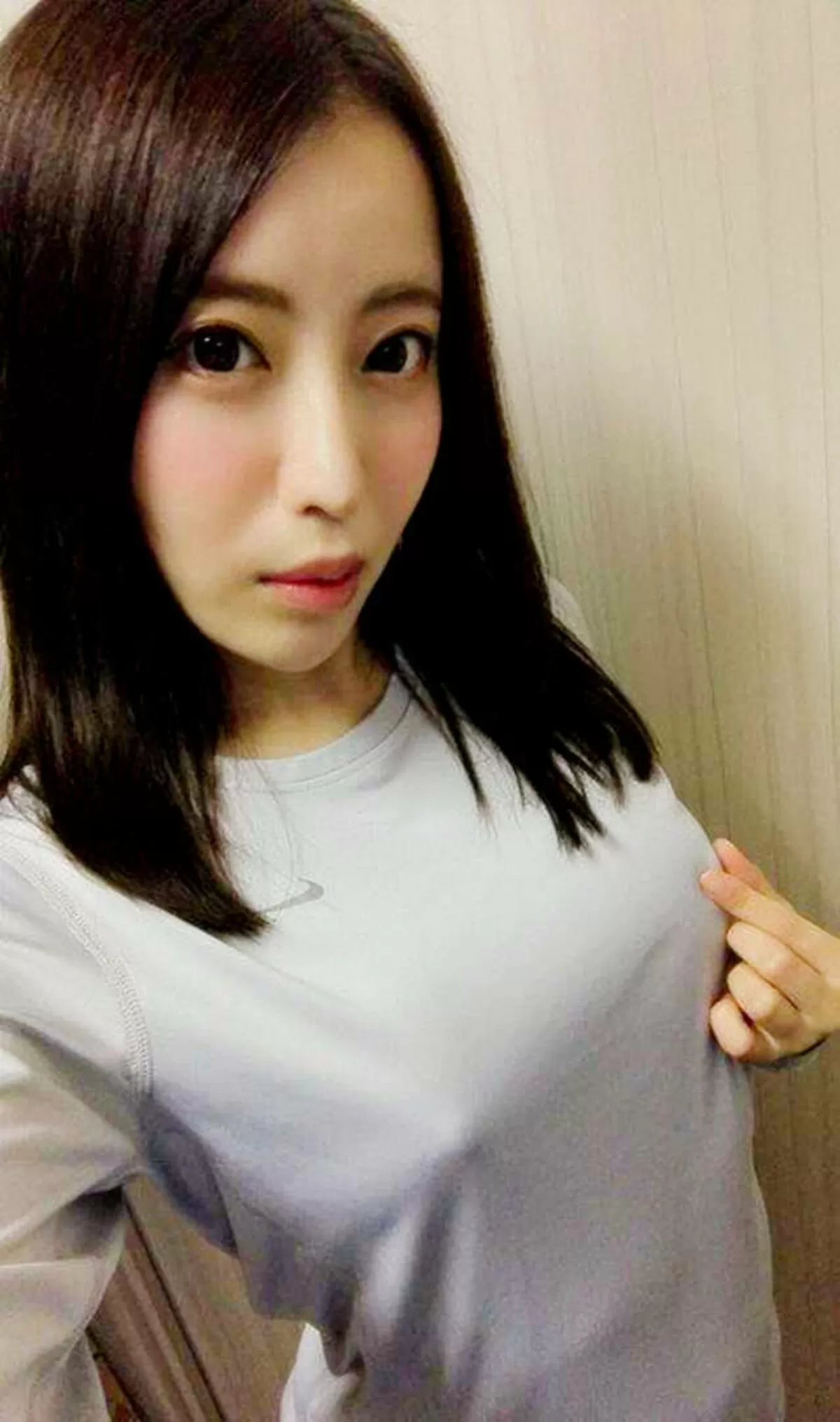 着衣越し乳首エロ画像097