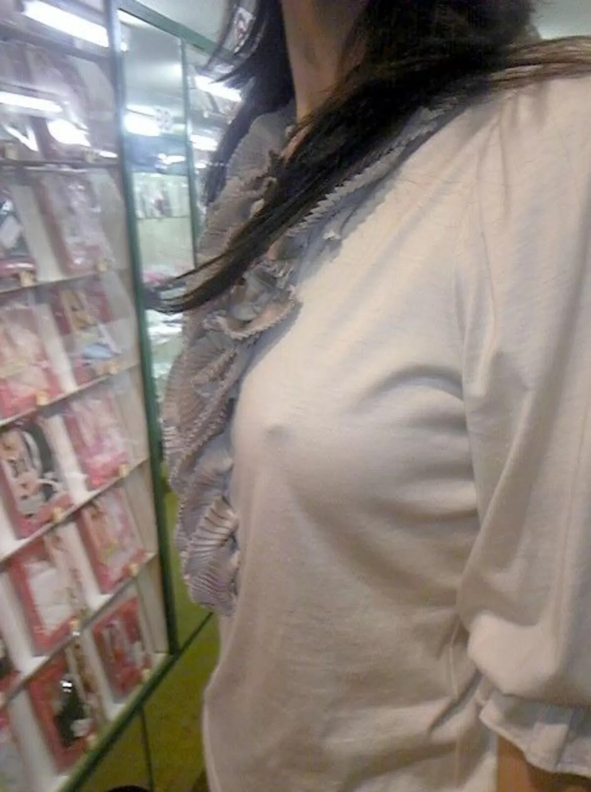 着衣越し乳首エロ画像125