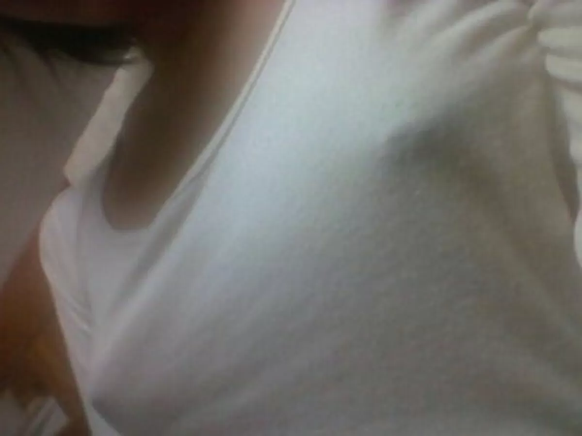 着衣越し乳首エロ画像130