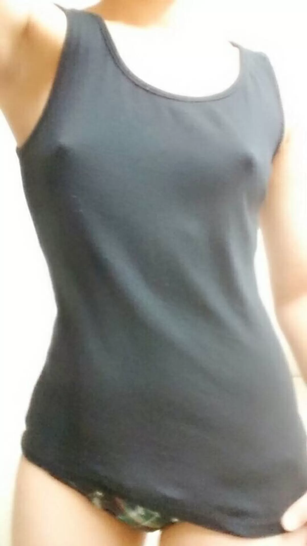着衣越し乳首エロ画像135