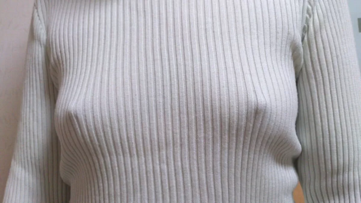 着衣越し乳首エロ画像138
