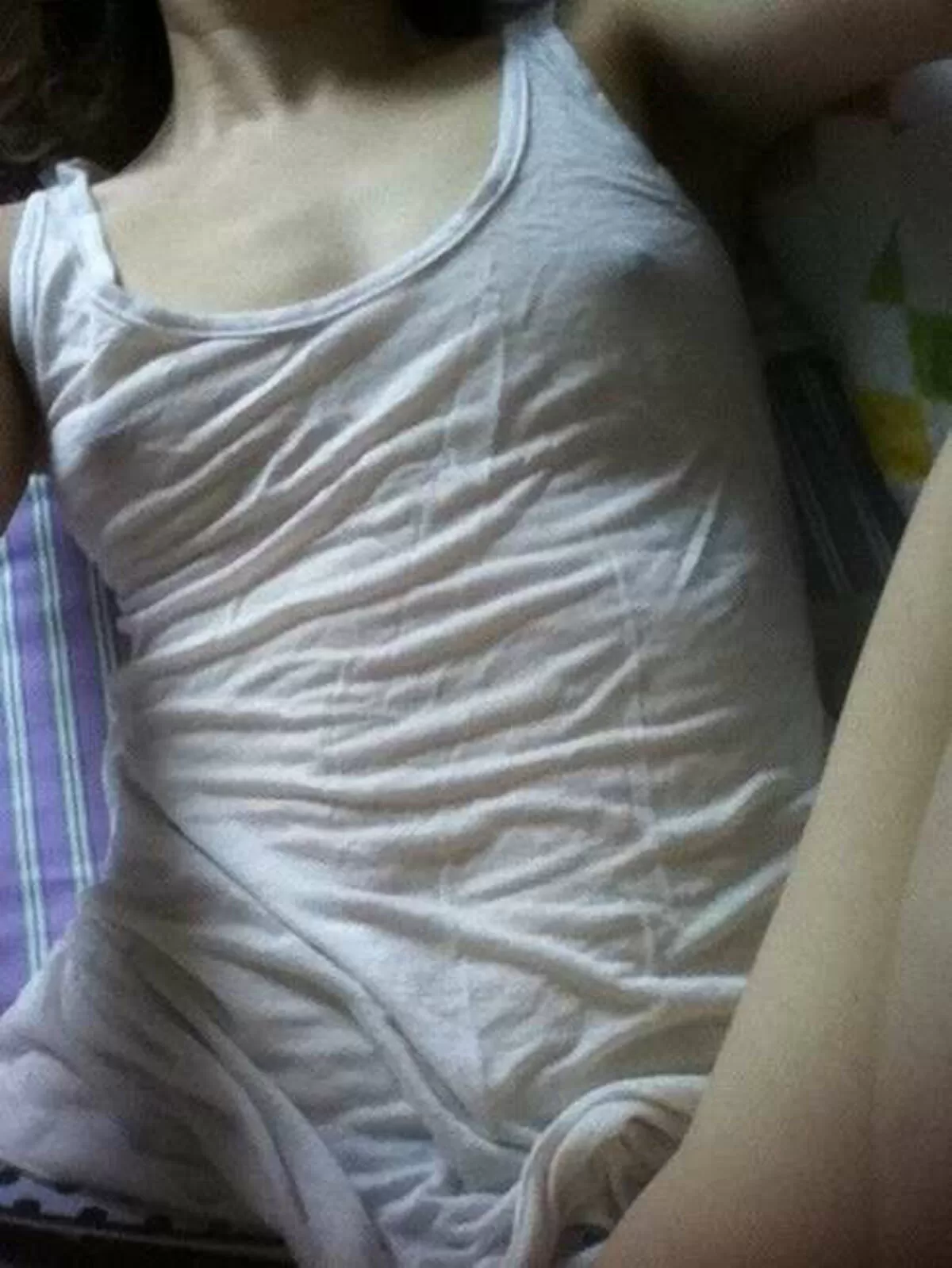 着衣越し乳首エロ画像155