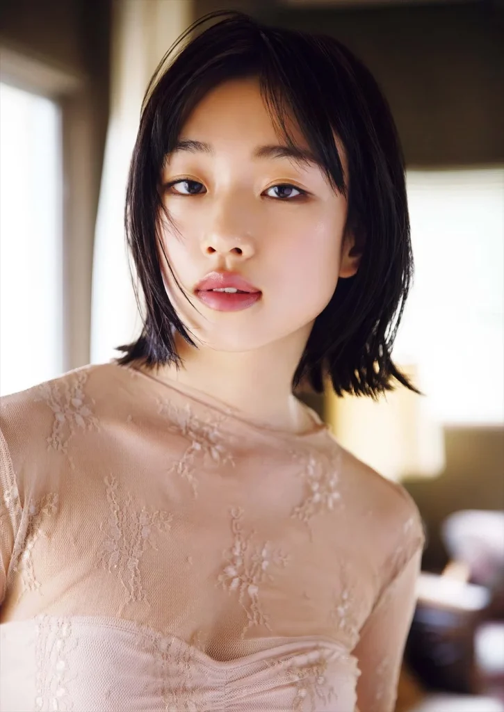 河合優実エロ画像013