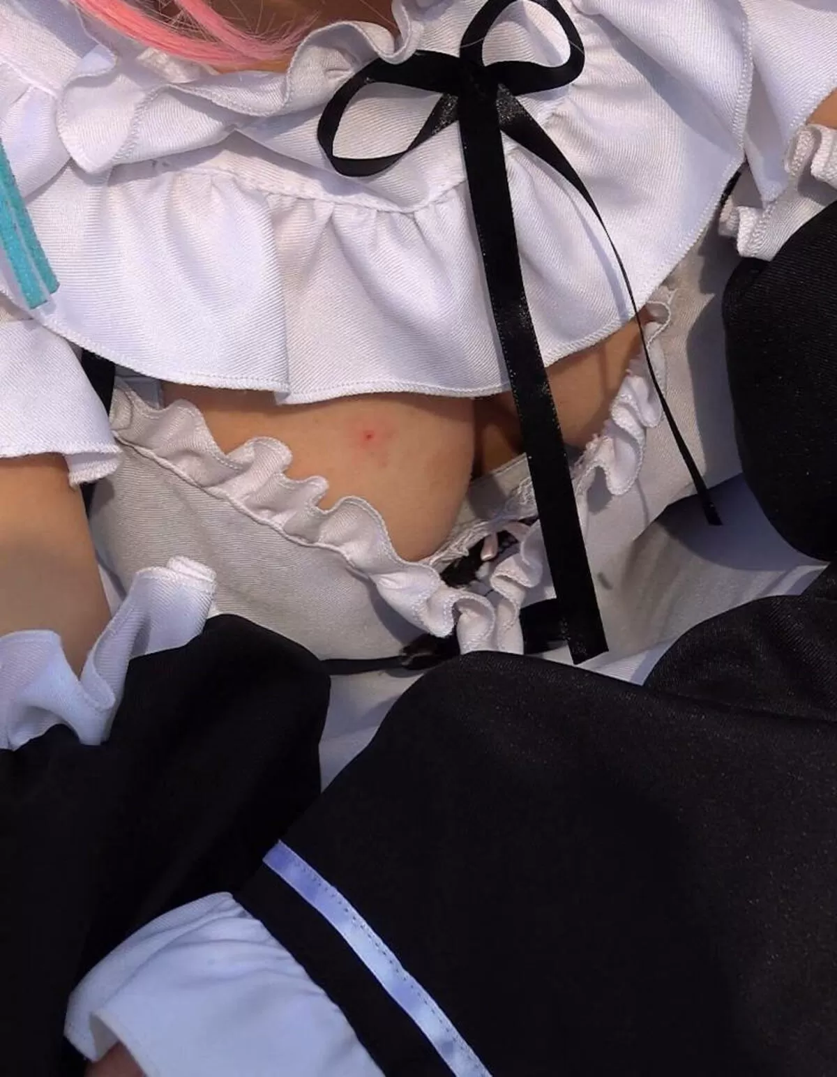 コスプレ胸チラエロ画像037
