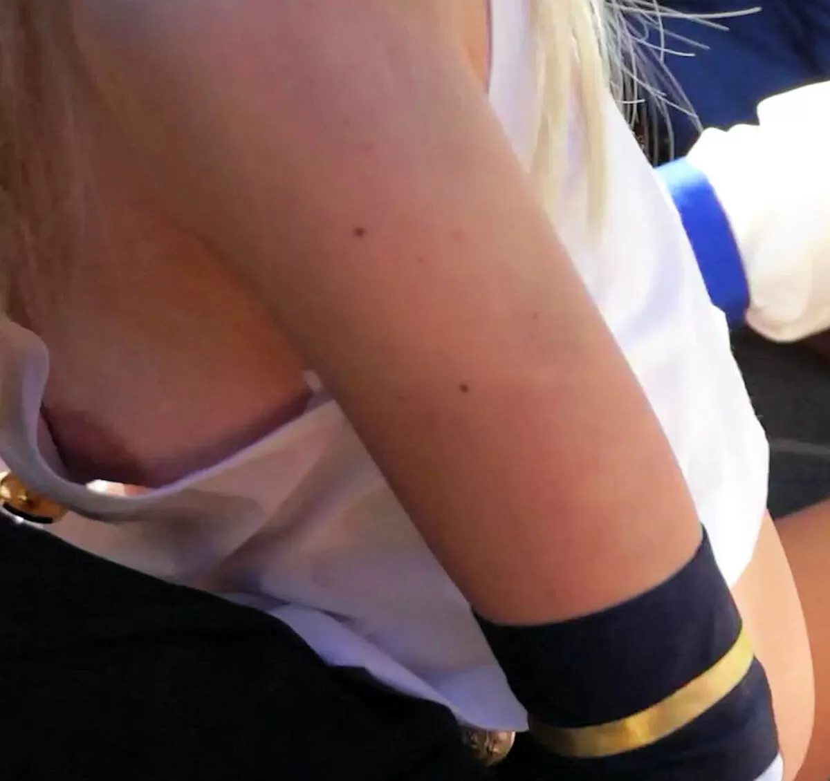 コスプレ胸チラエロ画像075