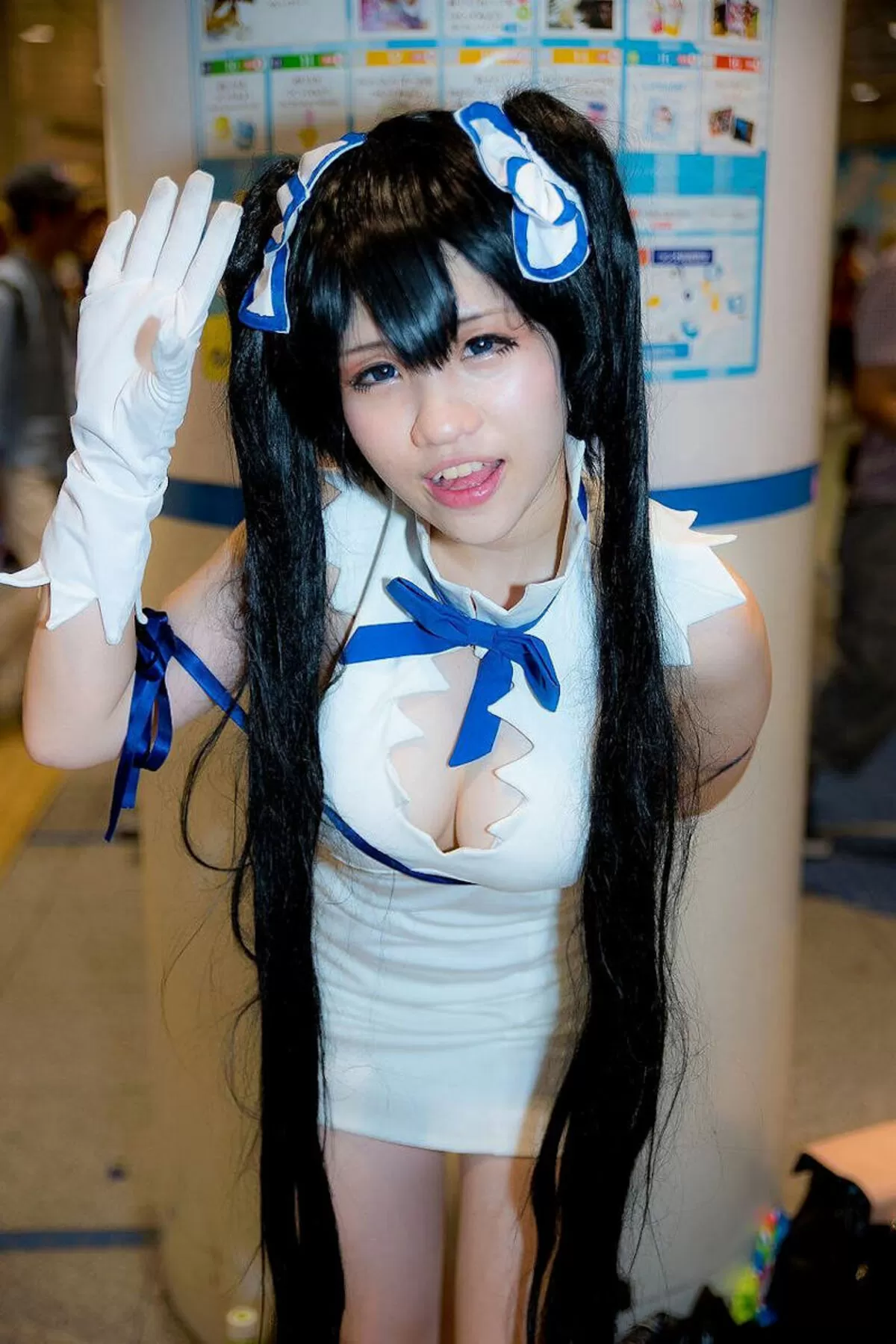 コスプレ胸チラエロ画像080