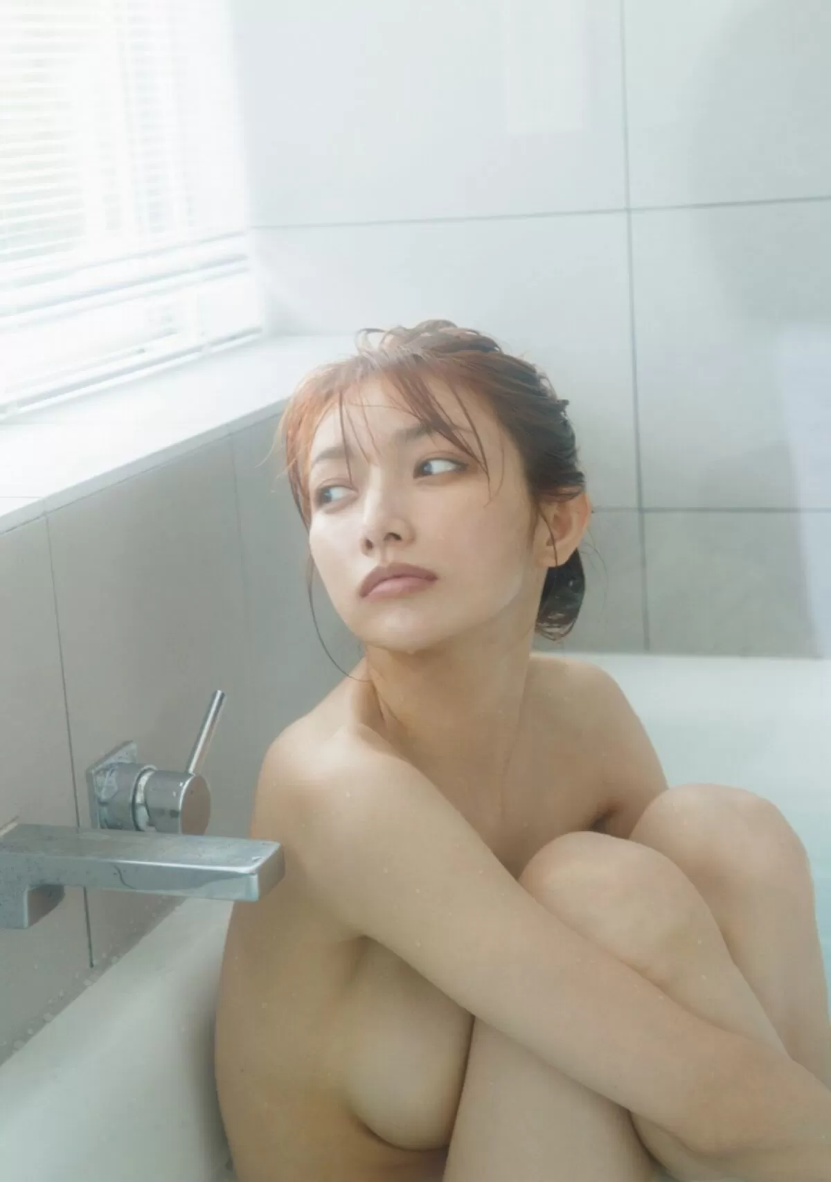 芸能人の微エロおっぱい!テレビじゃ見れない画像まとめ080
