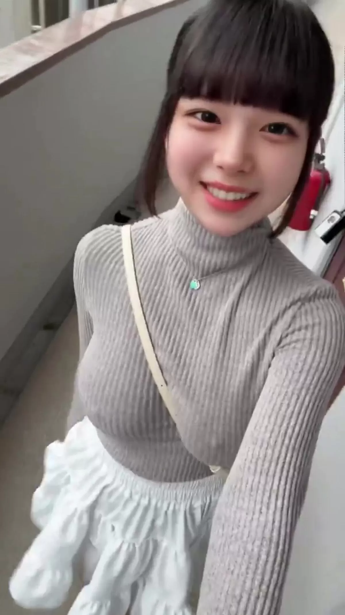 【画像+動画】グラドル日下部ほたる、X自撮りでノーブラパイスラ乳首浮きがプルプル過ぎる！003
