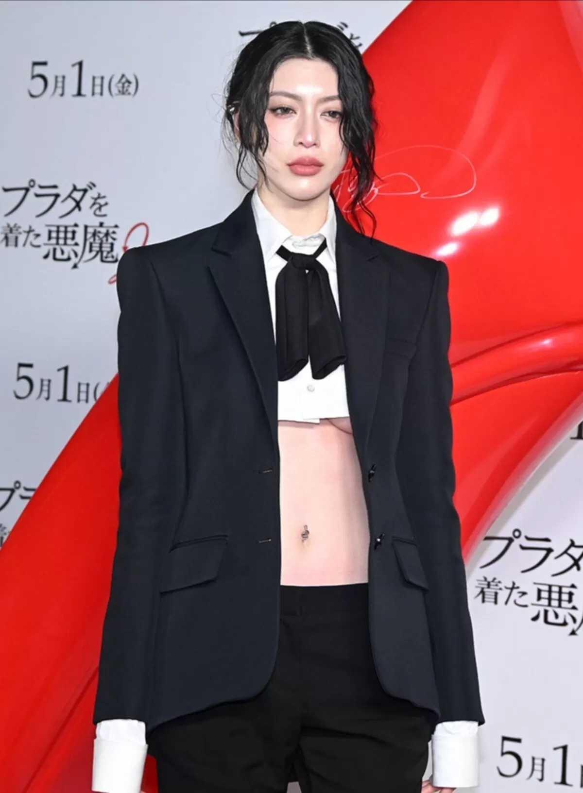 【画像】プラダを着た悪魔2ジャパンプレミアで三吉彩花、下乳丸見えスーツ姿が大反響002
