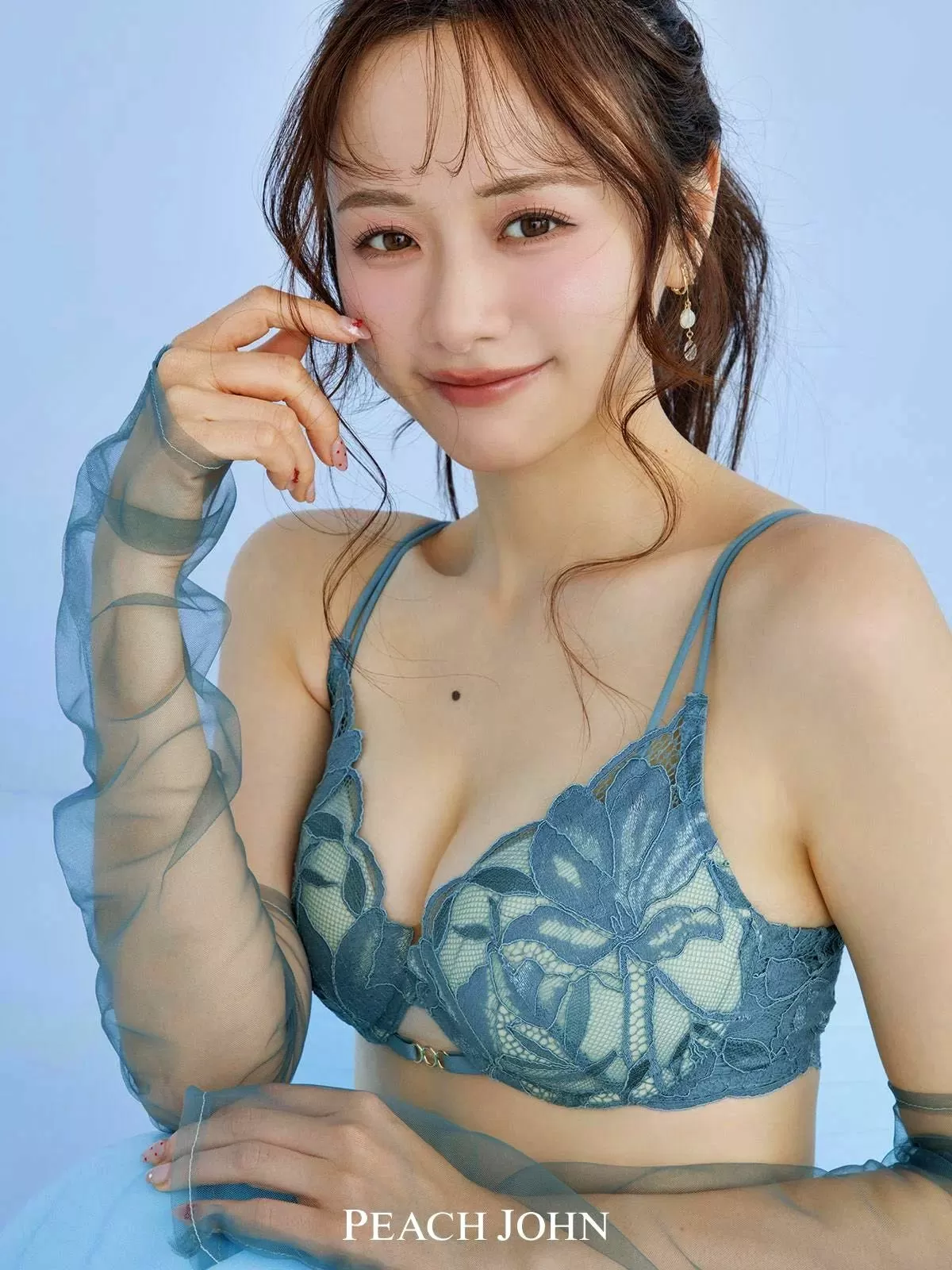 【画像】森香澄、PEACH JOHN新作Tバック下着で尻丸見えのセクシーショット012