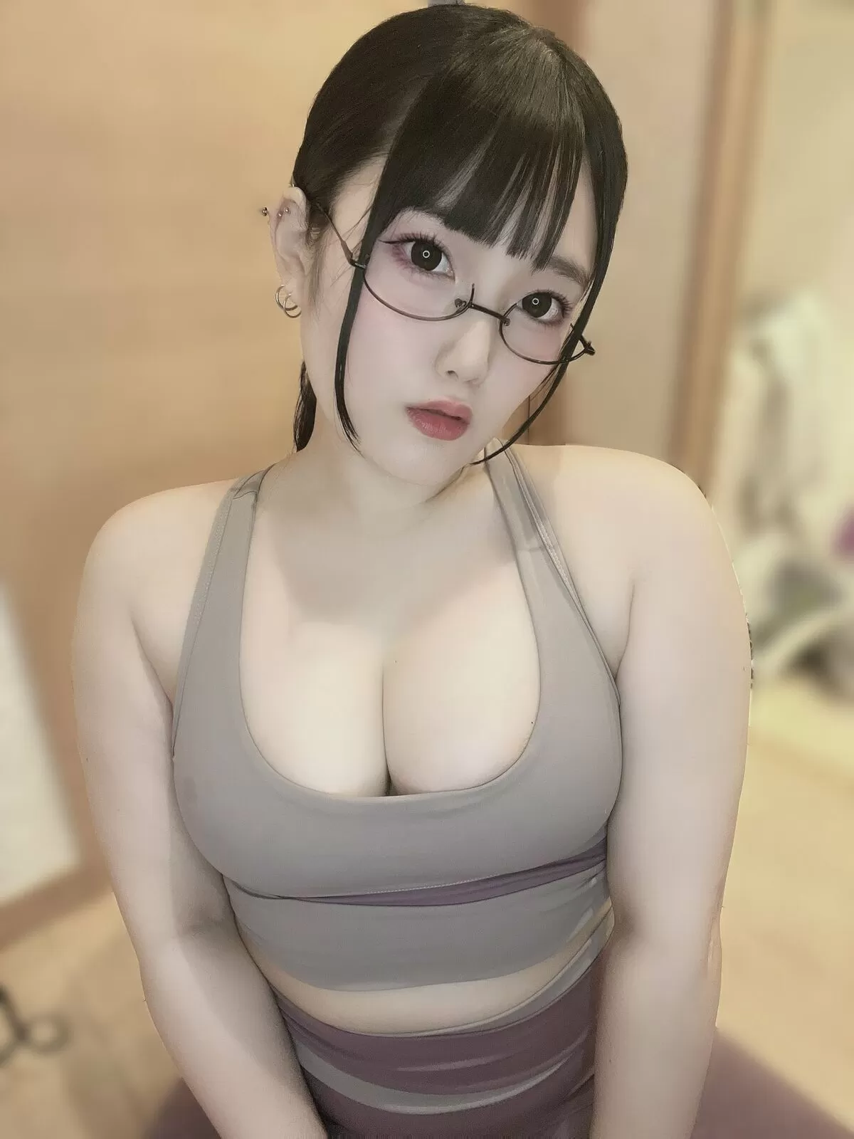 巨乳タンクトップのエロ画像041