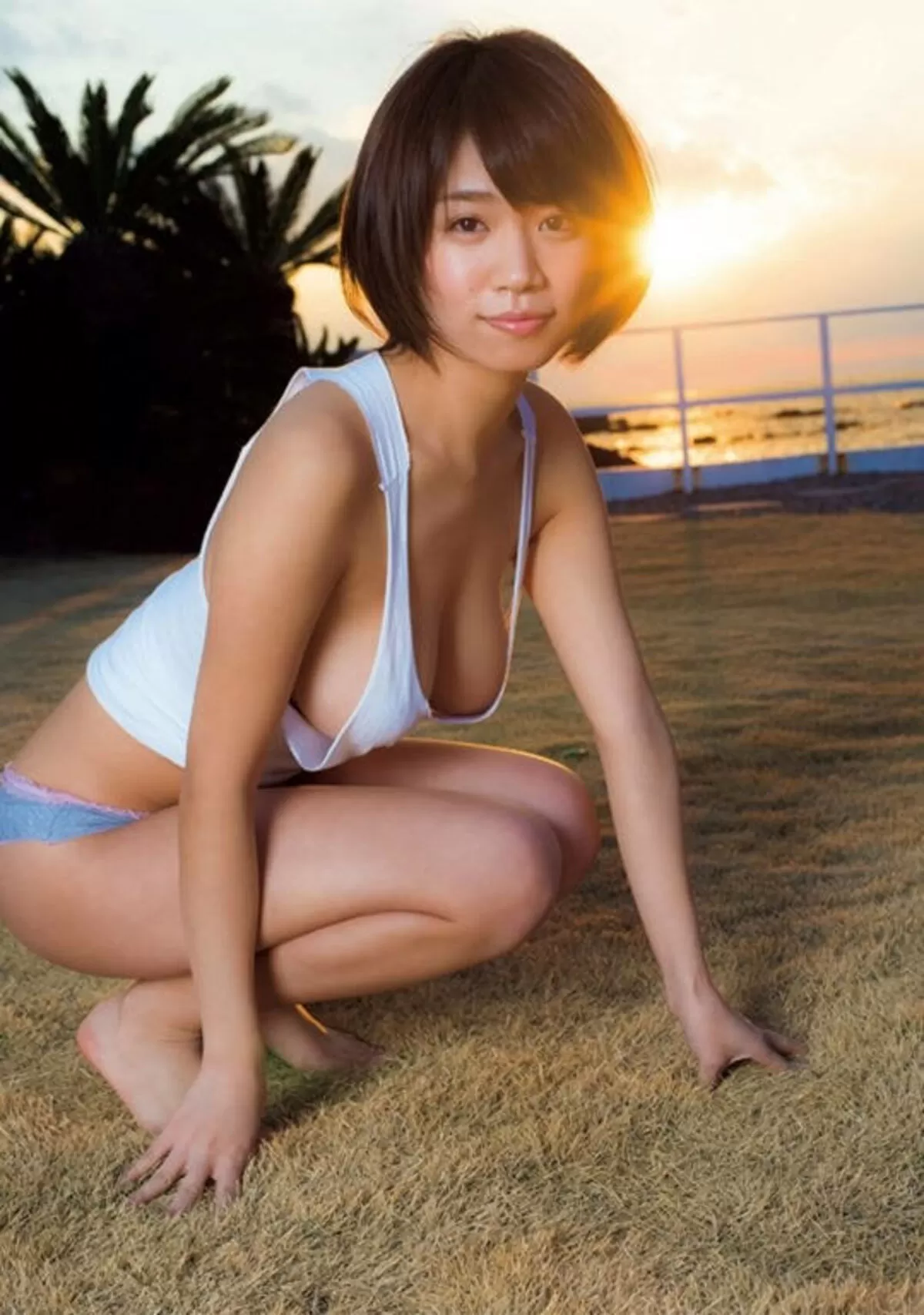 巨乳タンクトップのエロ画像100