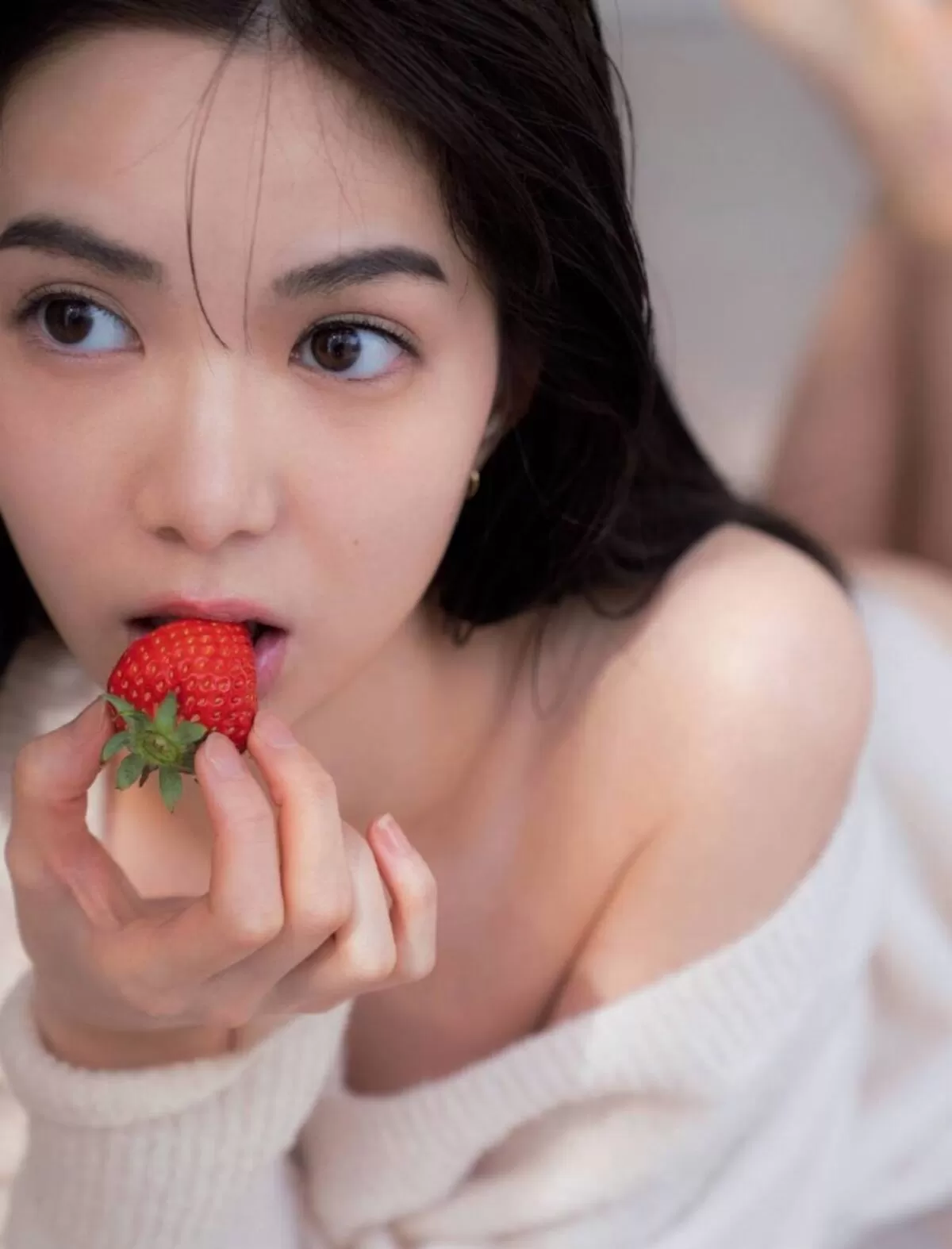 松平璃子エロ画像102
