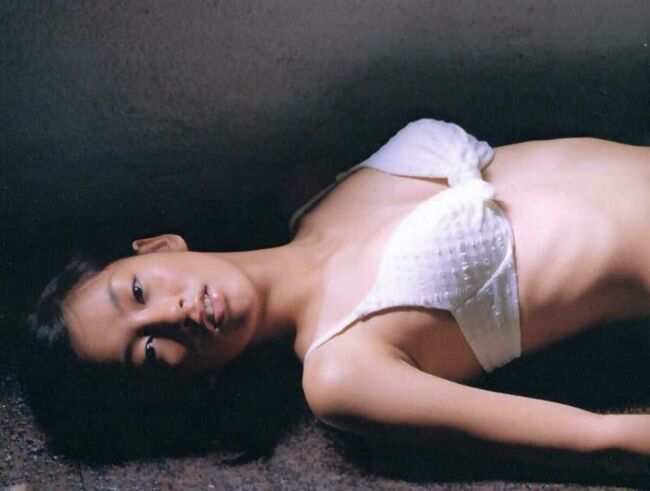 水川あさみエロ画像37枚 若い頃のお宝水着グラビア集めてみた011