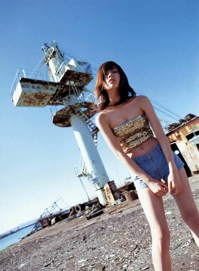 水川あさみエロ画像37枚 若い頃のお宝水着グラビア集めてみた029