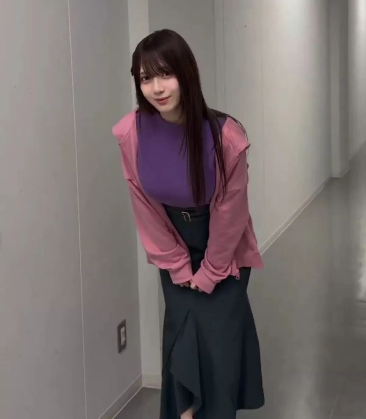 【画像+動画】ラブライブ！蓮ノ空声優・花宮初奈、ニット爆乳がエロすぎると大バズり002