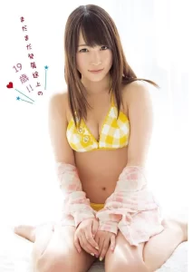 川栄李奈さんの人妻おっぱいを視姦しよう!!029