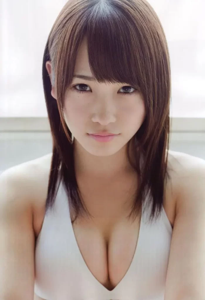 川栄李奈さんの人妻おっぱいを視姦しよう!!035